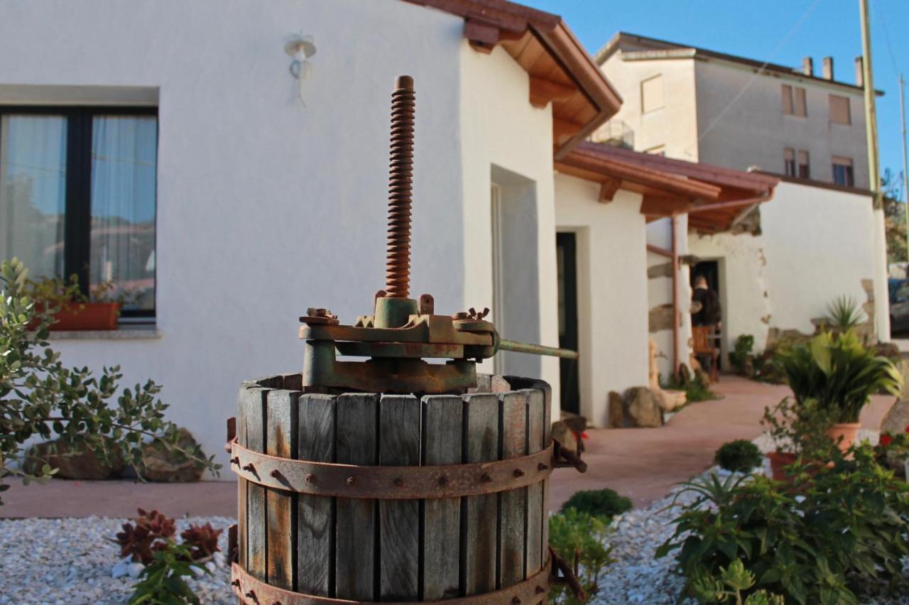 Holiday Mandrolisai Doc Atzara Exterior foto