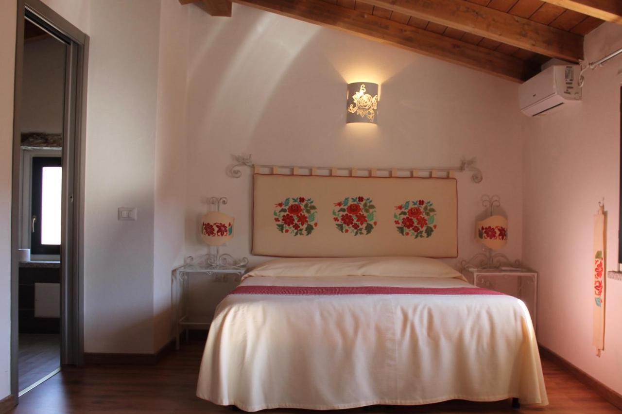 Holiday Mandrolisai Doc Atzara Exterior foto